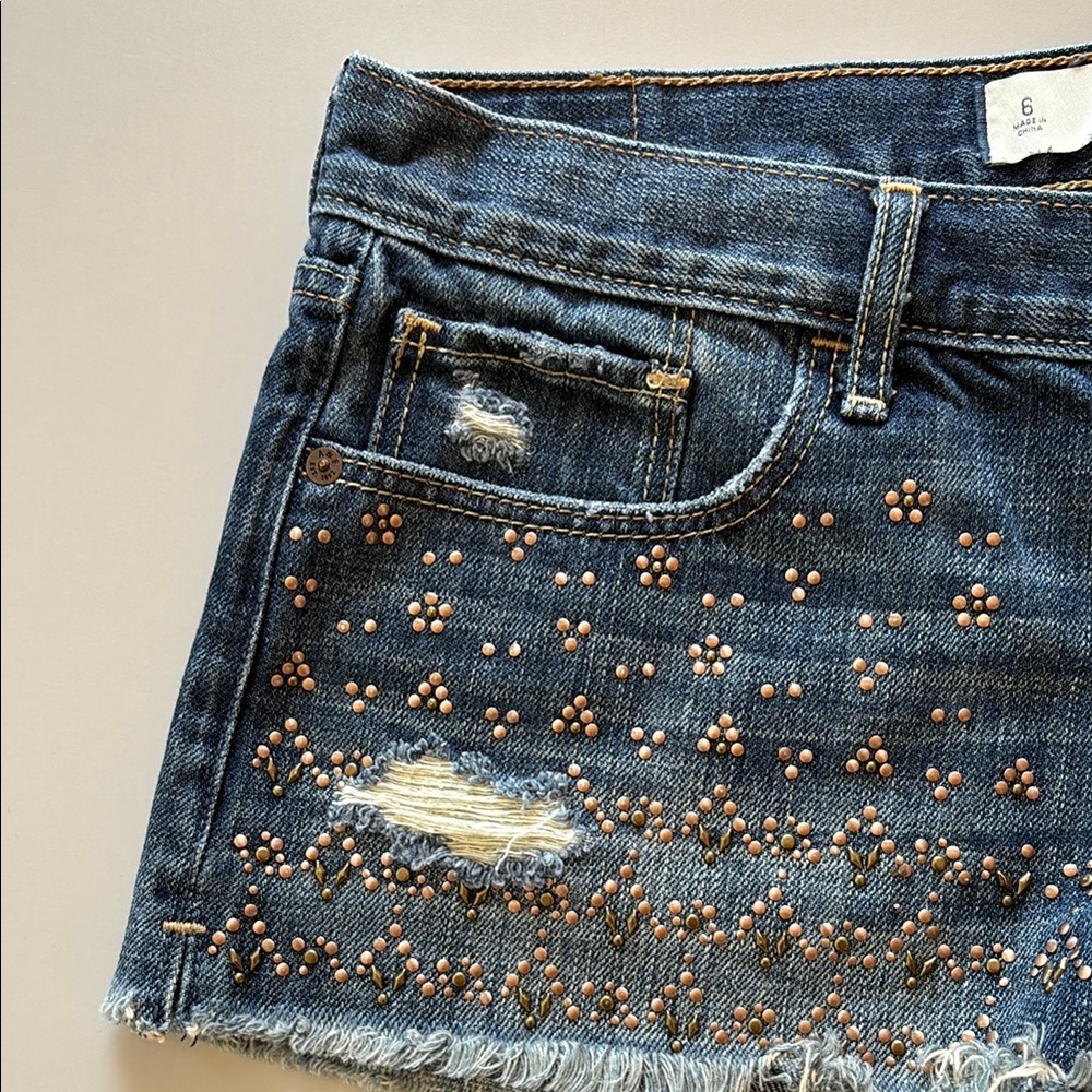 Abercrombie & Fitch Jean Shorts Distressed‎ Metallic Embellishments Size 6 Y2K - Picture 3 of 13